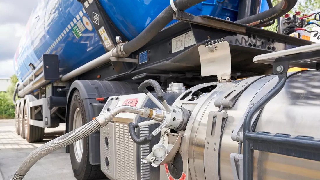 Nachhaltiger Kraftstoff für schwere Lkw - Bio-LNG kommt voran, trotz politischer Hürden - Bild: presseportal.de