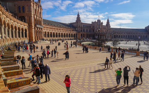 Für diesen Blick wird man künftig zur Kasse gebeten. (Archivbild) - Foto: Eduardo Briones/EUROPA PRESS/dpa