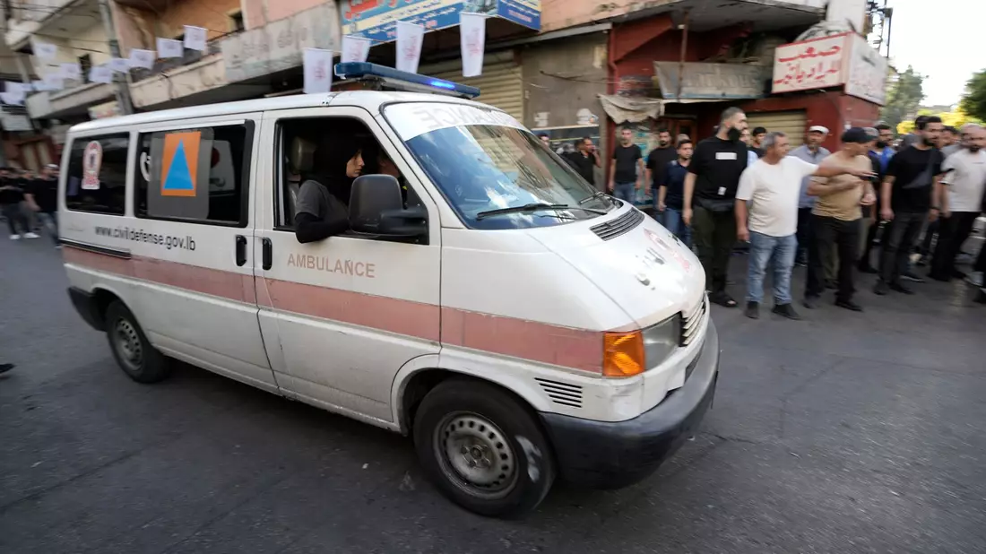 Die Explosionen trafen offenbar viele Hisbollah-Mitglieder - Bild: Bilal Hussein/AP/dpa