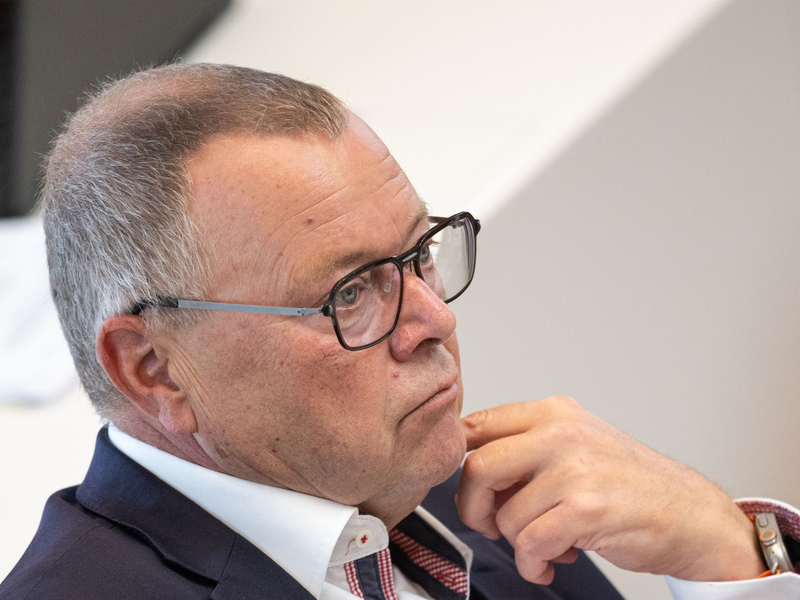 Harte Töne von Brandenburgs Innenminister Michael Stübgen vor der Landtagswahl - Foto: Hannes P Albert/dpa