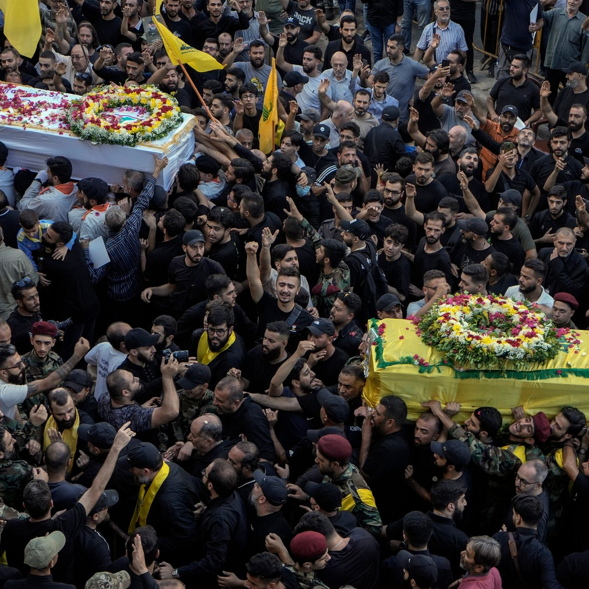 Bei den Explosionen im Libanon wurden Dutzende Menschen getötet und Tausende verletzt. - Foto: Bilal Hussein/AP