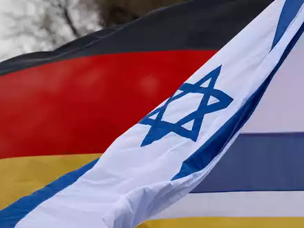 Die Bundesregierung hat seit März keine Kriegswaffenexporte nach Israel mehr genehmigt. (Symbolbild)  - Foto: Robert Michael/dpa
