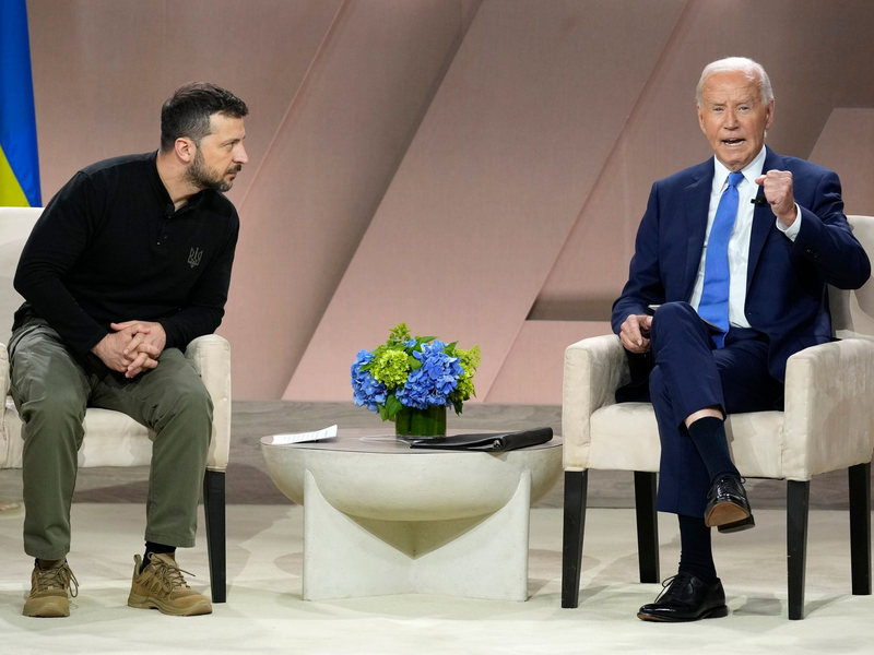 Selenskyj will Biden in Washington einen «Plan für den Sieg» gegen Russland vorstellen. (Archivbild) - Foto: Susan Walsh/AP/dpa