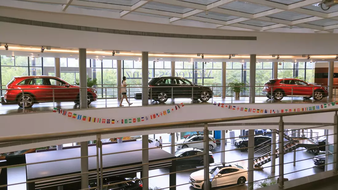 Für Mercedes-Benz läuft es in China längst nicht mehr so gut wie früher. (Archivbild) - Bild: Wenjun Chen/dpa