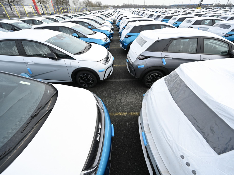 EU-Staaten machen Weg für Auto-Zölle frei. (Archivbild)  - Foto: Lars Penning/dpa