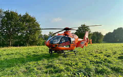 FW Hünxe: Kollision zwischen Motorrad und Traktor - Rettungshubschrauber im Einsatz - Foto: presseportal.de