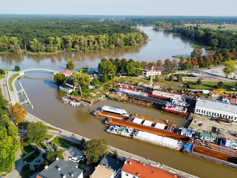 Hochwasserschutz in Nowa Sol in der Woiwodschaft Lebus. - Foto: Lech Muszynski/PAP/dpa