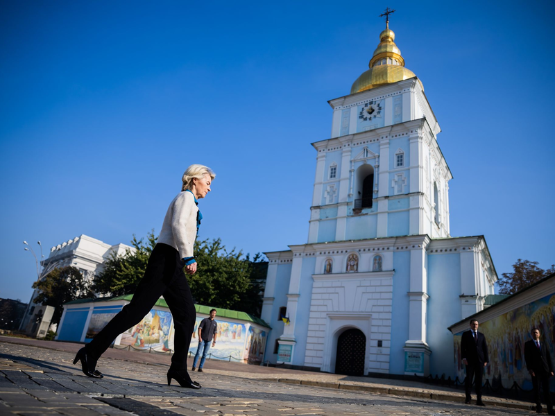 Der ukrainische Präsidenten Selensky dringt schon länger auf die Hilfen für sein Land. - Foto: Christoph Soeder/dpa-ENR-Pool/dpa