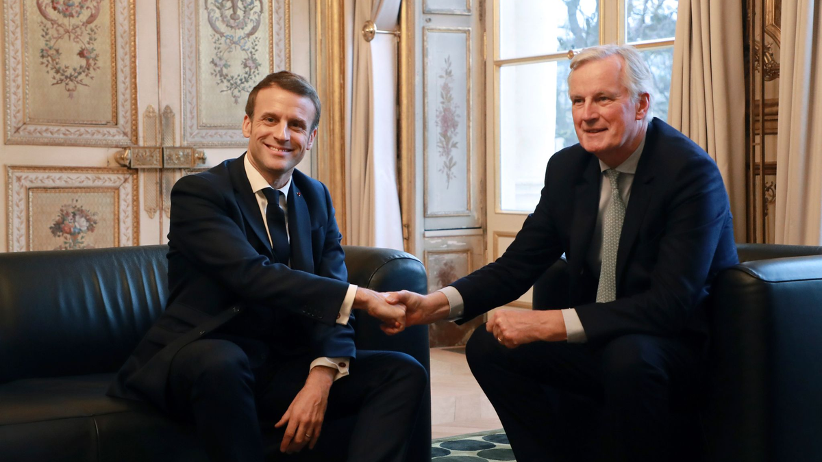 Frankreichs neuer Premier Barnier hat die Zusammensetzung des künftigen Kabinetts Präsident Macron vorgelegt (Archivbild). - Foto: Ludovic Marin/AFP POOL/AP/dpa