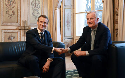Frankreichs neuer Premier Barnier hat die Zusammensetzung des künftigen Kabinetts Präsident Macron vorgelegt (Archivbild). - Foto: Ludovic Marin/AFP POOL/AP/dpa