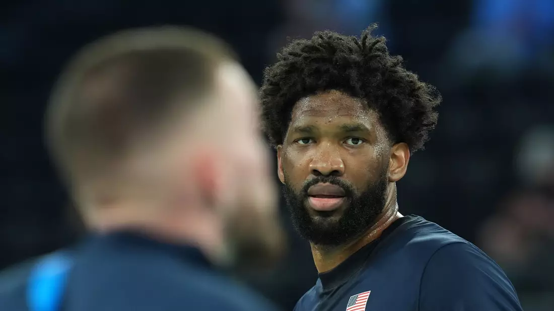 Ein neuer Vertrag für den Superstar der 76ers.  - Bild: Marcus Brandt/dpa