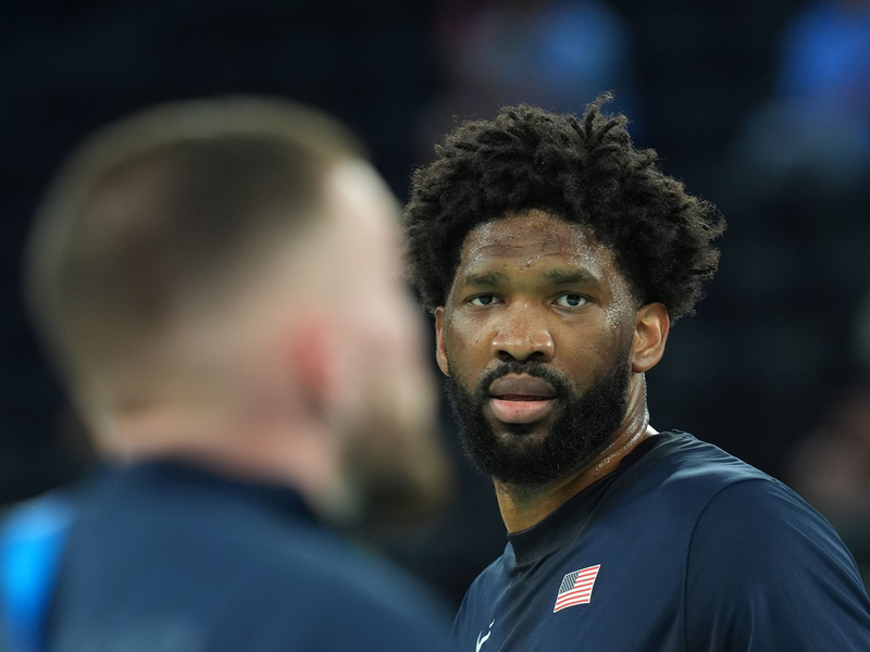 Ein neuer Vertrag für den Superstar der 76ers.  - Foto: Marcus Brandt/dpa