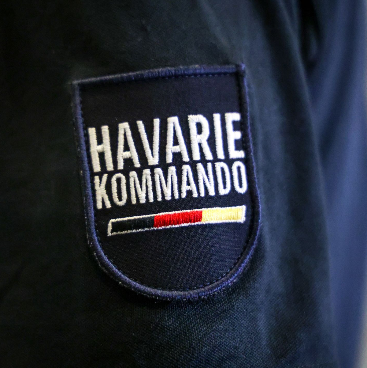 Das Schiff ist vor Rügen ist manövrierunfähig. (Symbolbild) - Foto: Focke Strangmann/dpa