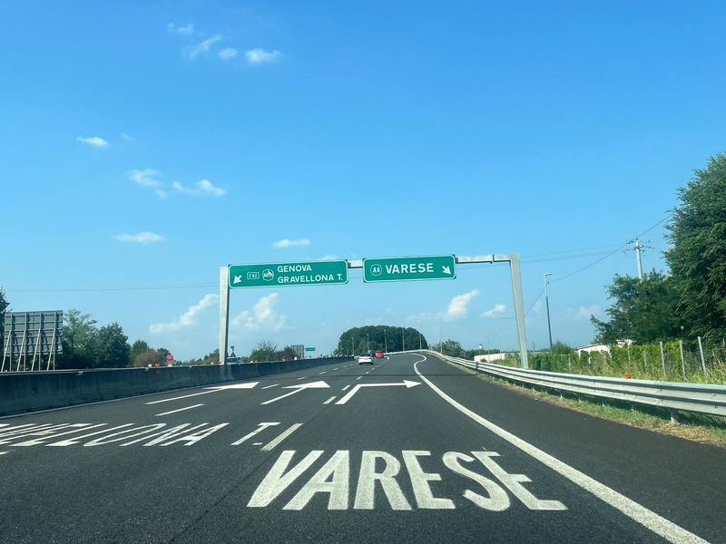 Die Autostrada zwischen Mailand und Varese war die erste moderne Autobahn der Welt. - Foto: Christoph Sator/dpa