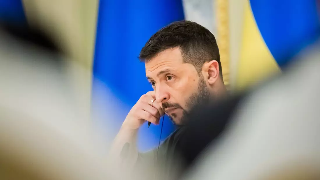 Der ukrainische Präsident Wolodymyr Selenskyj hat Gespräche mit Russland eigentlich per Dekret ausgeschlossen, will diese aber nun doch zulassen. - Bild: Christoph Soeder/dpadpa-ENR-Pool/dpa