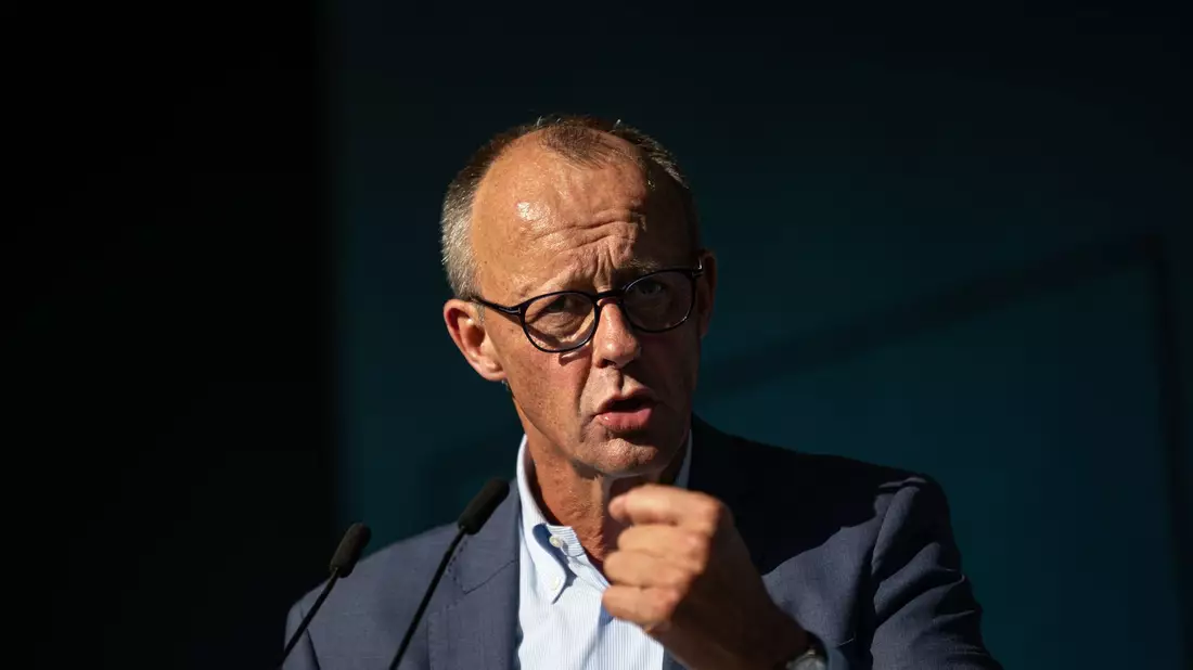 Friedrich Merz lässt an den SPD-Plänen kein gutes Haar (Archivfoto). - Bild: Fabian Sommer/dpa