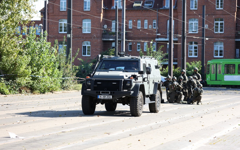 POL-H: Gemeinsame Pressemitteilung der Polizeidirektion Lüneburg, der Feuerwehr Hannover und der Polizeidirektion Hannover: Rückblick auf erfolgreiche Vollübung vom 21.09.2024 - Foto: presseportal.de