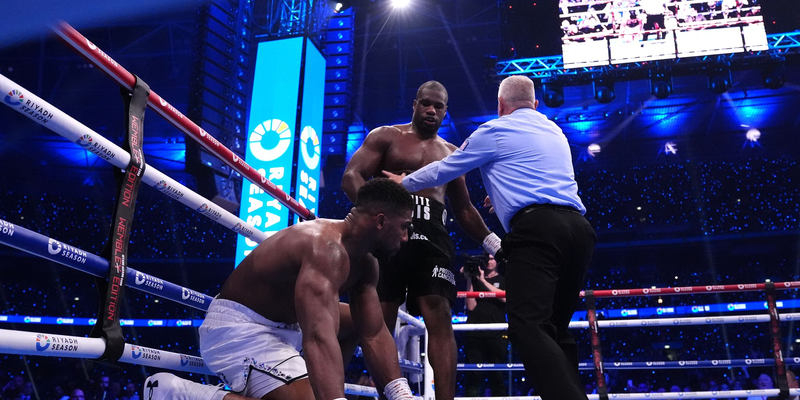 Oasis-Sänger brachte das Publikum im Wembley-Stadion in Stimmung. - Foto: Bradley Collyer/PA Wire/dpa