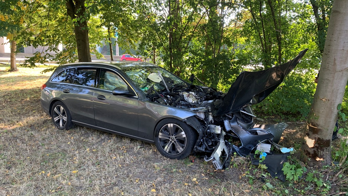 FW-GLA: Verkehrsunfall auf der BAB 2 - eine schwer verletzte Person - Foto: presseportal.de