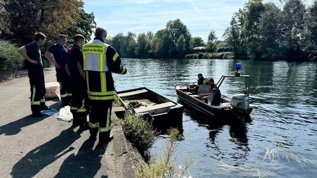 FW-MH: Boot gekentert - Berufsfeuerwehr Mülheim im Einsatz - Bild: presseportal.de