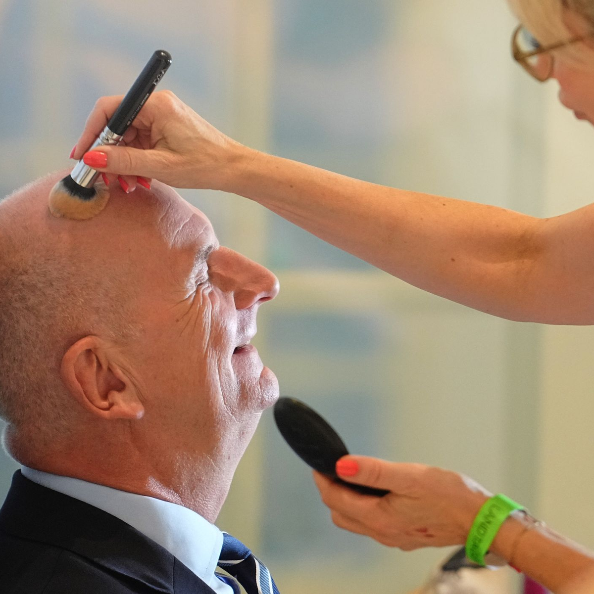 Ministerpräsident Woidke hat es noch einmal geschafft und mit seiner SPD die AfD auf den zweiten Platz verwiesen. - Foto: Kay Nietfeld/dpa