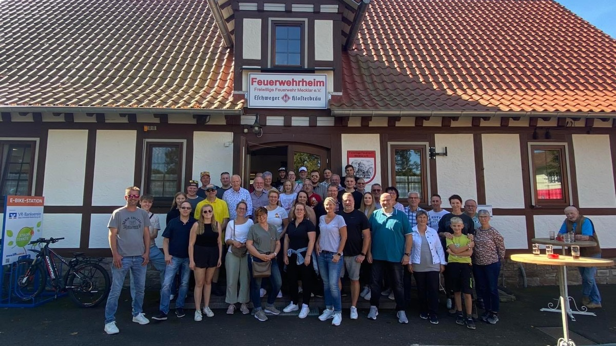 FW Leichlingen: 50-jährige Partnerschaft der Feuerwehren in Witzhelden und Mecklar - Foto: presseportal.de