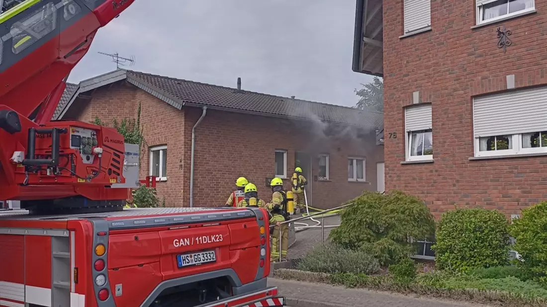 FW Gangelt: Kellerbrand unterbricht die Jubiläumsfeiern in Gangelt - Bild: presseportal.de