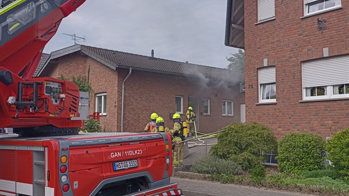 FW Gangelt: Kellerbrand unterbricht die Jubiläumsfeiern in Gangelt - Foto: presseportal.de