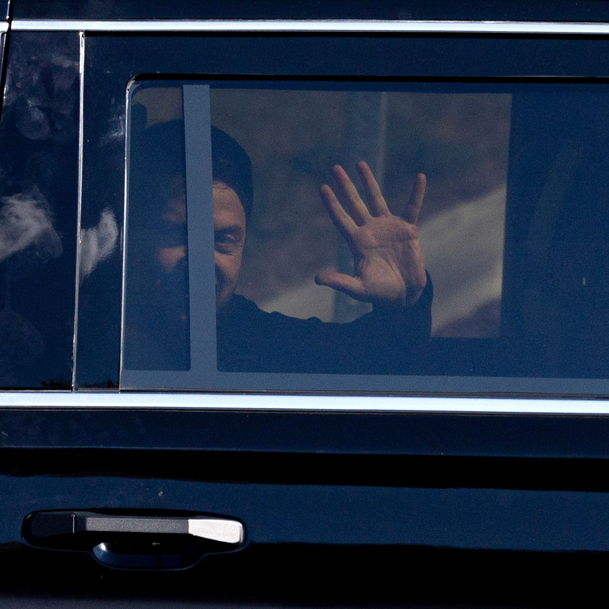 Selenskyj besucht in den USA auch Munitionsfabriken. - Foto: Christopher Dolan/The Times-Tribune/AP