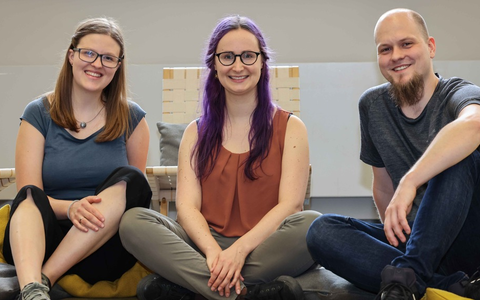 Fake News entlarven: Bildungsverein Break the Fake erhält den mit 15.000 Euro dotierten Leuchtturmpreis Ehrenamt der Stiftung Ravensburger Verlag - Foto: presseportal.de