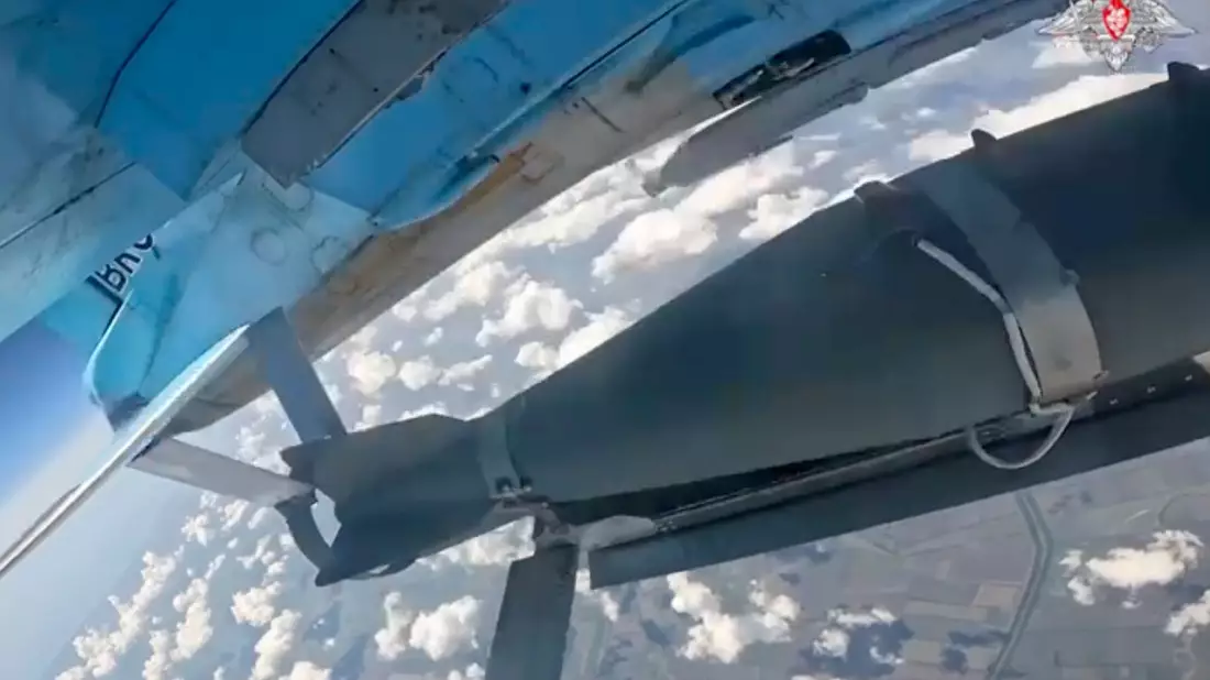 Die Großstadt Saporischschja wurde nach ukrainischen Medienberichten erstmals von Gleitbomben getroffen. (Archivbild) - Bild: Uncredited/Rusian Defense Ministry Press Service/AP/dpa