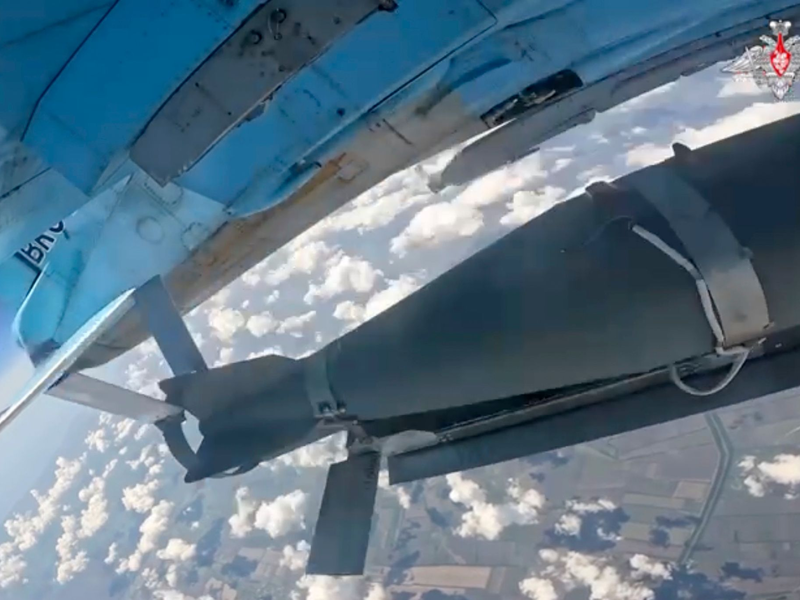 Die Großstadt Saporischschja wurde nach ukrainischen Medienberichten erstmals von Gleitbomben getroffen. (Archivbild) - Foto: Uncredited/Rusian Defense Ministry Press Service/AP/dpa