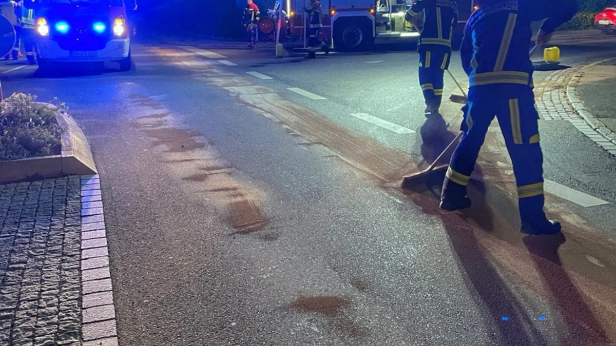 FW Allensbach: G1 Ölspur - Foto: presseportal.de