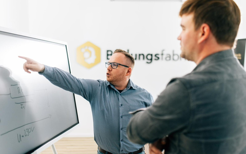 Massiver Stellenabbau bei Thyssenkrupp - Warum jetzt der richtige Zeitpunkt ist, sich zum Industriemeister weiterzubilden - Foto: presseportal.de Massiver Stellenabbau bei Thyssenkrupp - Warum jetzt der richtige Zeitpunkt ist, sich zum Industriemeister weiterzubilden - Foto: presseportal.de