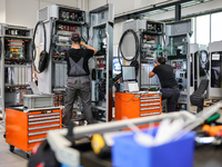 Produktion von E-LadesÀulen bei Siemens. Das GeschÀft soll ausgegliedert werden. - Foto: Jan Woitas/dpa