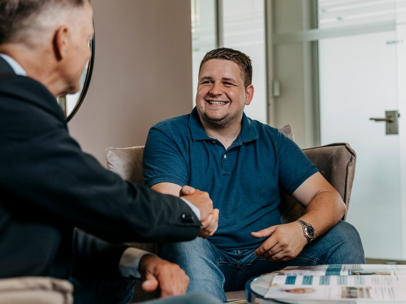 Der größte Fehler in der Kaufpreisverhandlung: Fabian Zamzau von der Otter Consult GmbH erklärt, warum das persönliche Gespräch beim Unternehmensverkauf mehr als nur eine Formalität darstellt - Foto: presseportal.de