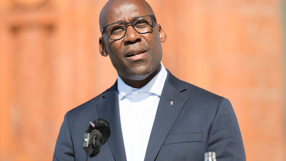 Am Wohnhaus des Berliner Kultursenators Joe Chialo (CDU) ist ein Farbanschlag verübt worden. (Archivbild)  - Foto: Sebastian Gollnow/dpa