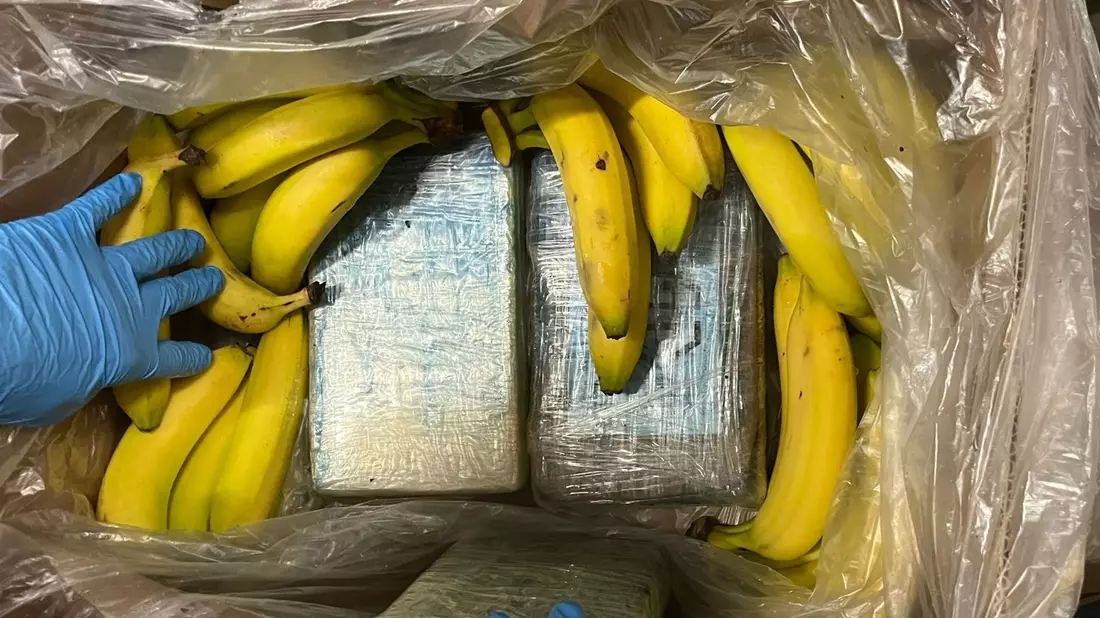 Mitarbeiter des Discounters in Mönchengladbach meldeten den Fund der Polizei - doch das war erst der Anfang. (Foto Handout) - Bild: -/Polizei Mönchengladbach/dpa