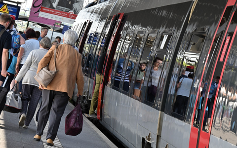 Schreckt der höhere Preis Reisende ab? - Foto: Martin Schutt/dpa