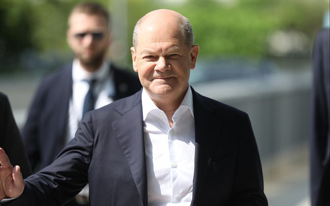 Olaf Scholz mit Personenschützer im Hintergrund (Archiv) - Foto: über dts Nachrichtenagentur