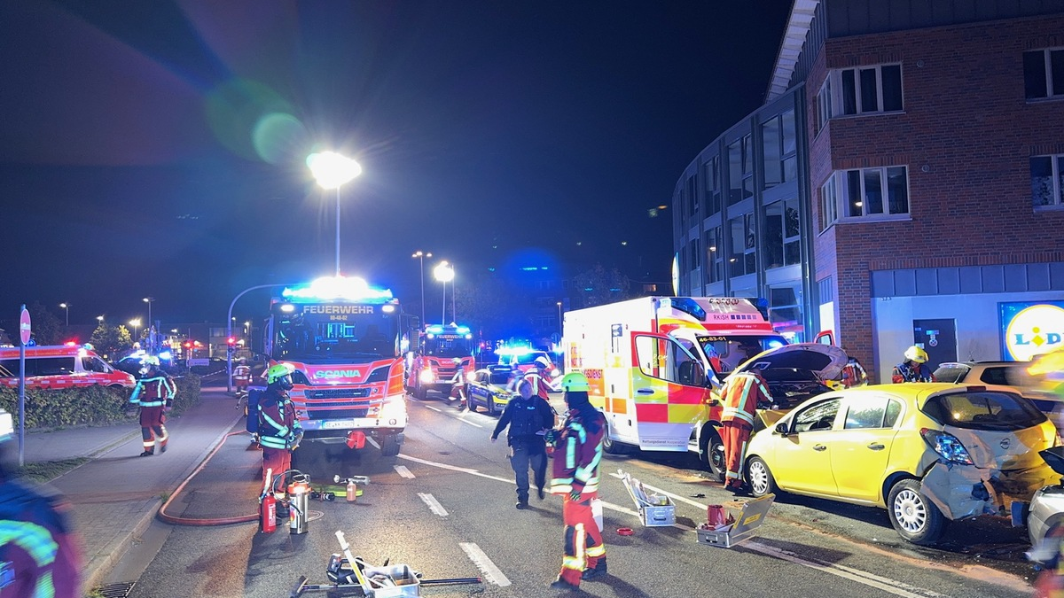 FW-SE: Schwerer Verkehrsunfall in Kaltenkirchen mit sechs Verletzten Gemeinsame Pressemitteilung des Kreisfeuerverbandes Segeberg und der Pressestelle Polizei Bad Segeberg - Foto: presseportal.de