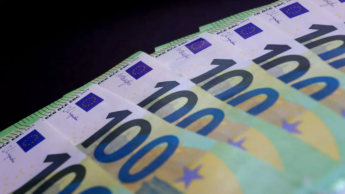 In Deutschland zehrte die Inflation die Zuwächse bei den Geldvermögen privater Haushalte weitgehend auf. (Symbolbild) - Bild: Karl-Josef Hildenbrand/dpa