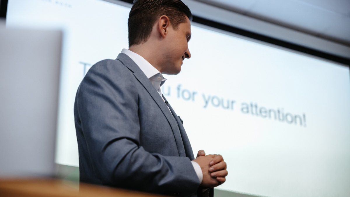 In der neuen Stelle aufblühen: Headhunter verrät, wie man in einer neuen Rolle schnell erfolgreich wird - Foto: presseportal.de