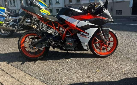 POL-H: Riskante Fahrweise und Lärm durch manipulierten Endschalldämpfer am Motorrad - Polizei untersagt 19-Jährigem die Weiterfahrt in Hannover - Foto: presseportal.de