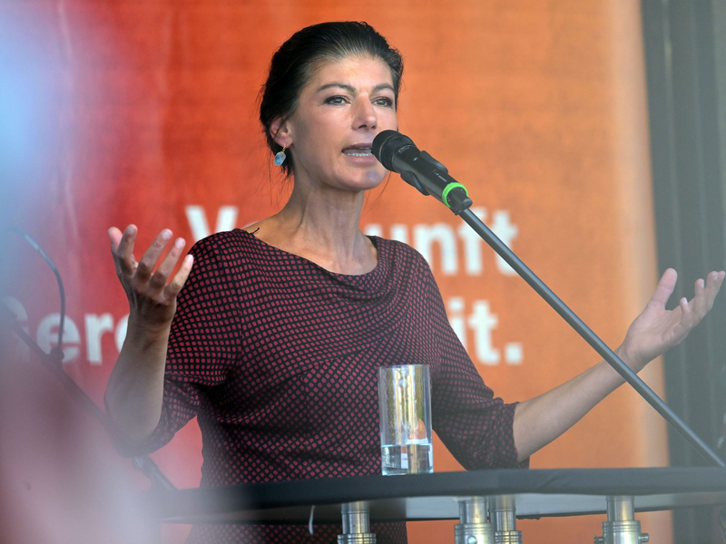 BSW-Chefin Sahra Wagenknecht zeigt sich offen für ein Gespräch mit Brandenburgs Ministerpräsident Dietmar Woidke. (Archivbild) - Foto: Michael Bahlo/dpa