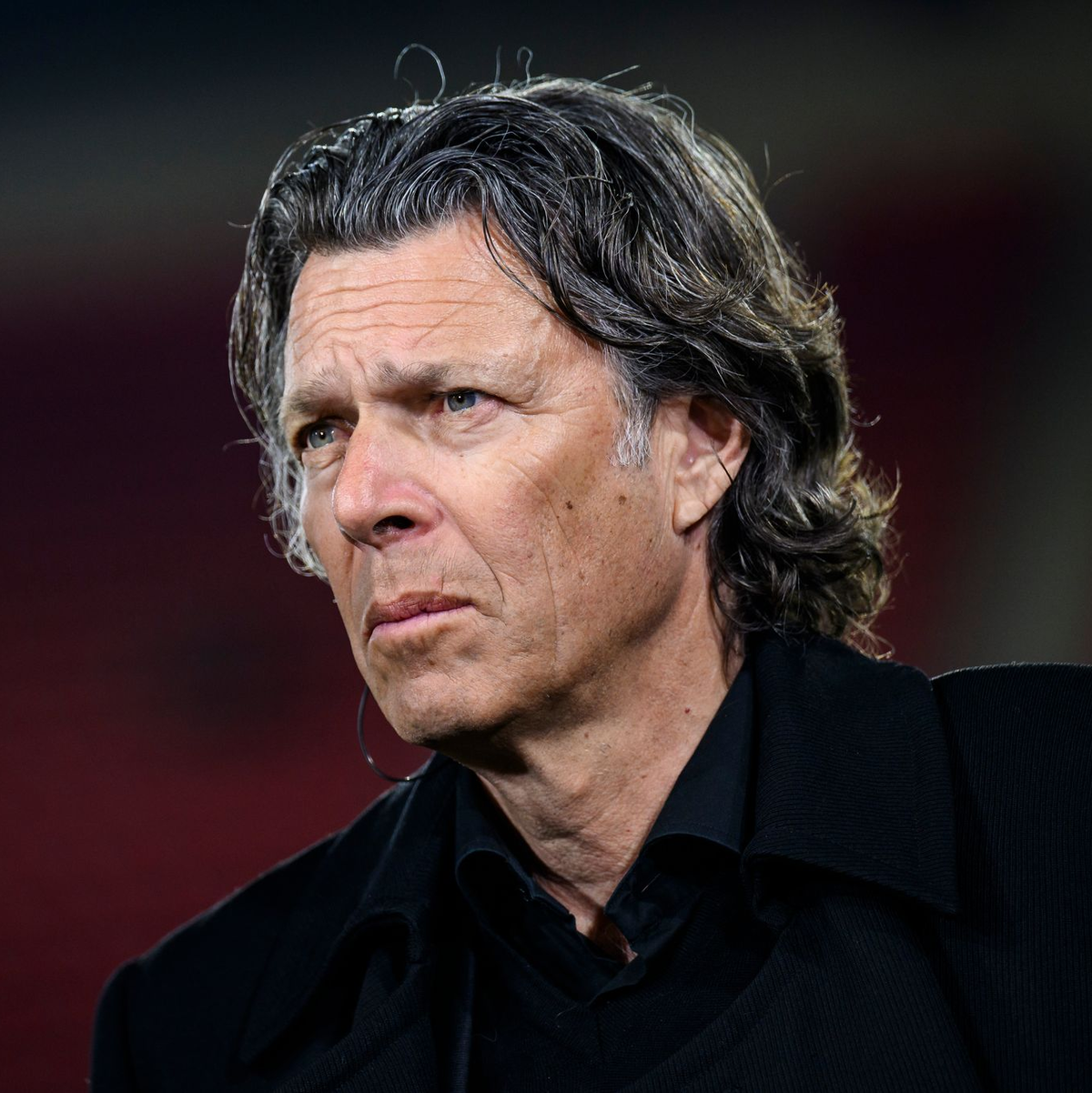 Der frühere Schiedsrichter Urs Meier wirft der UEFA «komische» Kommunikation vor.  - Foto: Tom Weller/dpa