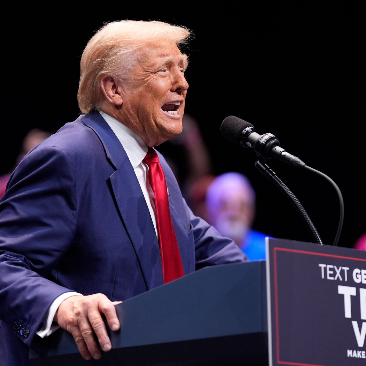 Trump will nach der Präsidentschaftswahl im November wieder ins Weiße Haus einziehen. (Archivbild) - Foto: Evan Vucci/AP/dpa