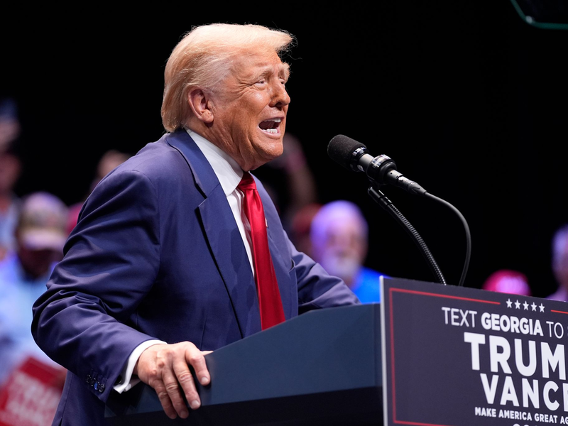 Trump will nach der Präsidentschaftswahl im November wieder ins Weiße Haus einziehen. (Archivbild) - Foto: Evan Vucci/AP/dpa
