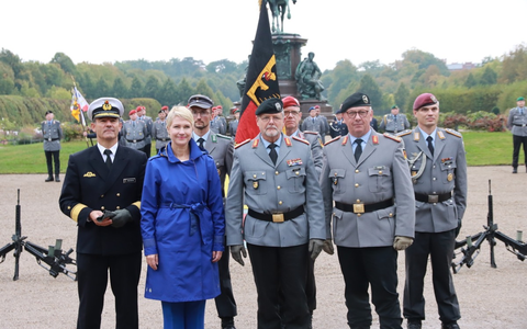 Landeskommando Mecklenburg-Vorpommern bekommt neue Führung / General Uwe Nerger wird verabschiedet und mit Ulrich Reineke übernimmt erstmalig ein Admiral die Führung eines Landeskommandos - Foto: presseportal.de