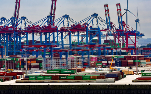 Die Mehrheit der deutschen Firmen geht laut Ifo-Institut davon aus, dass in nächster Zeit weniger Auslandsaufträge eingehen. - Foto: Ulrich Perrey/dpa